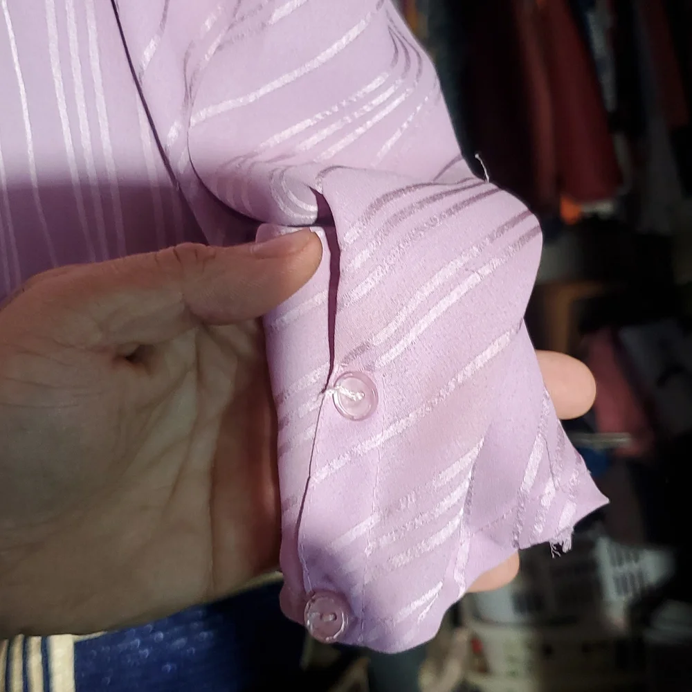 Very vintage (80's?, 70's?) Puffy sleeve silky shirt. Awesome piece - Picture 5 of 8